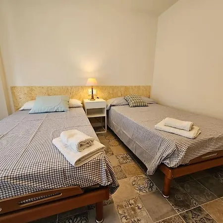 1a100 Moderno Y Acogedor